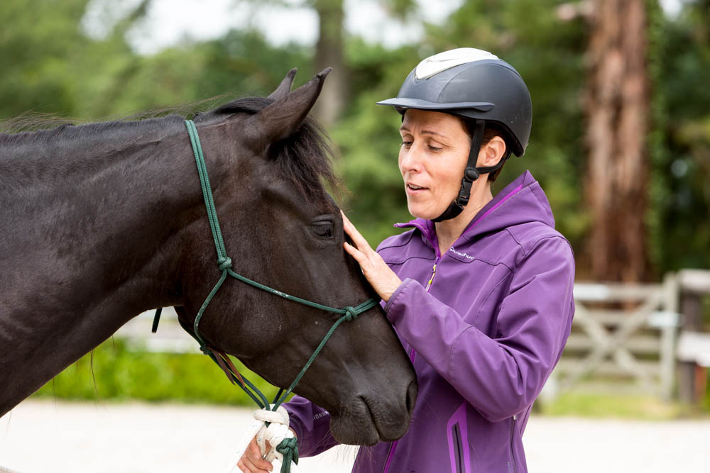 Gabi Neurohr Colt Starting - Quarter horse mare Dancing with her owner